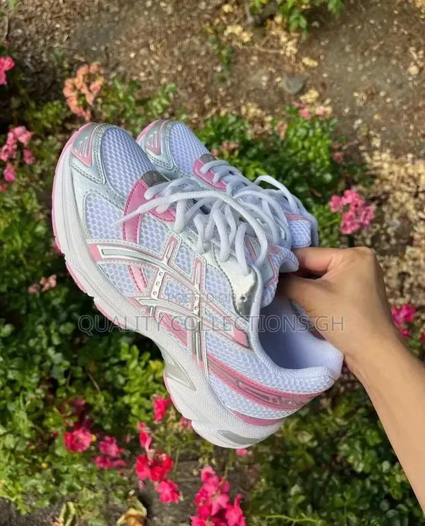 Asics Gel Sneakers · Photo 1