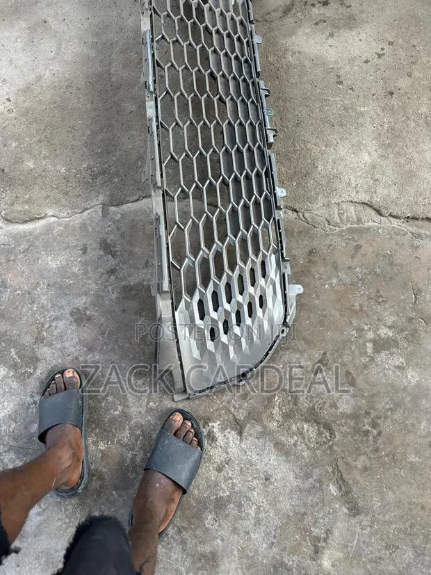 Toyota Camry 2025 Lower Grill Available · Photo 1