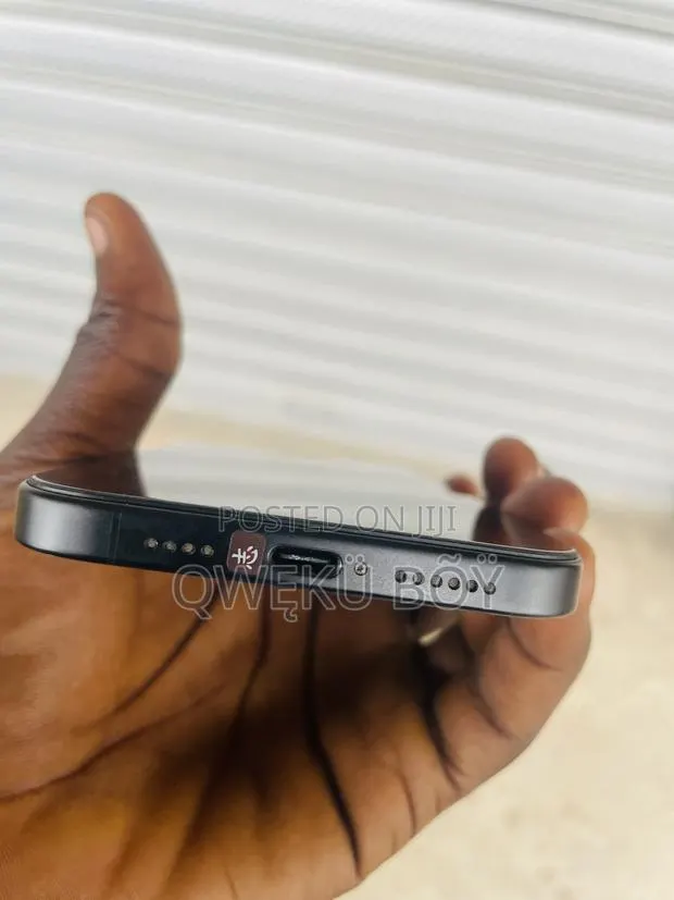 Apple iPhone 16 Plus 256 GB Black · Photo 1