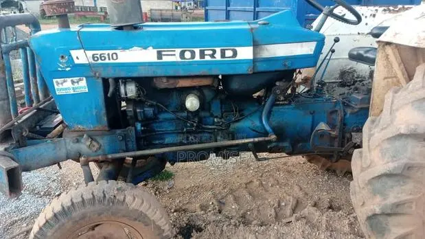 Ford Tractor · Photo 1