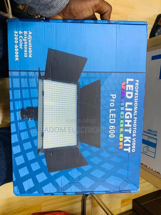 Unique Design Pro Led Light 600 Photo Video Led Light Kit. · Photo 1