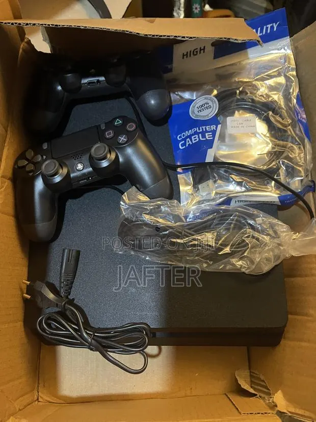 Ps4 Slim Loaded With FC27 and Other Games and 2 Controllers · Photo 1