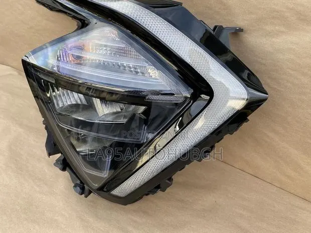 Kia Sportage Headlight 2022,2023,2024,2025 · Photo 1