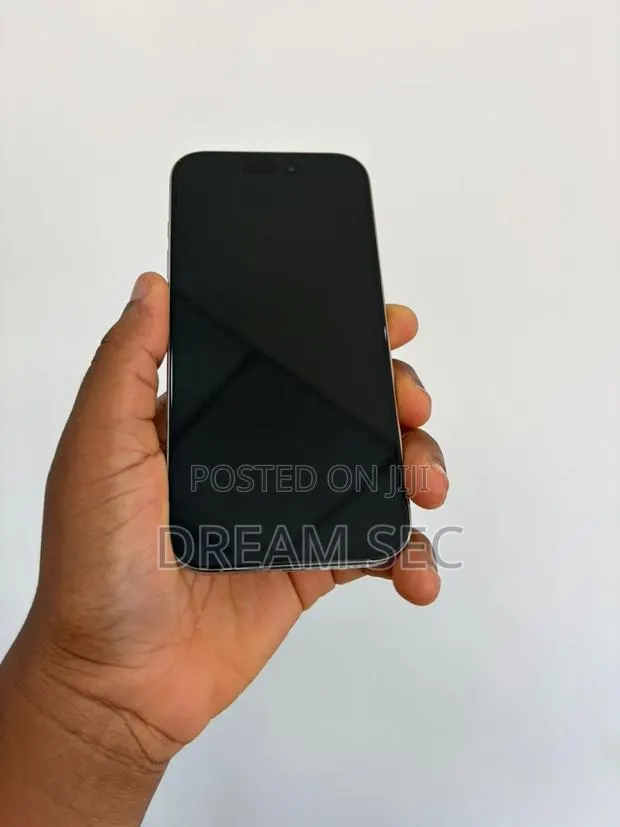 Apple iPhone 15 Pro 128 GB Silver · Photo 1