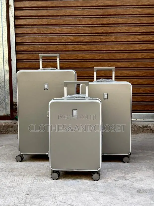 3-in-1 Zipless Luxurious Luggage · Photo 1