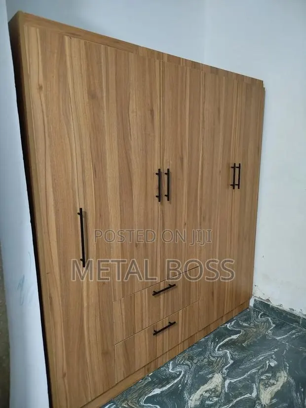 Wardrobe With Inbuilt Shoe Rack · Photo 1