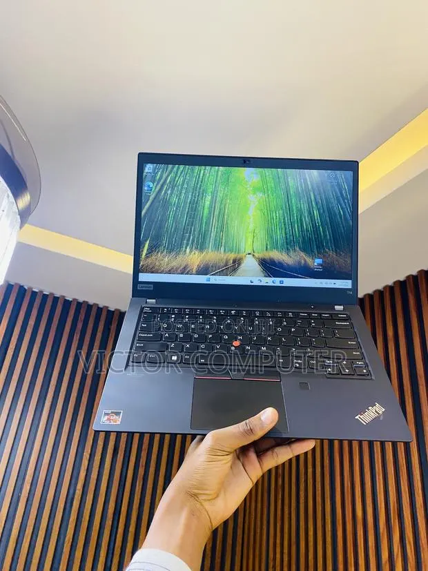 Laptop Lenovo ThinkPad T14 16GB AMD Ryzen 5 SSD 256GB · Photo 1