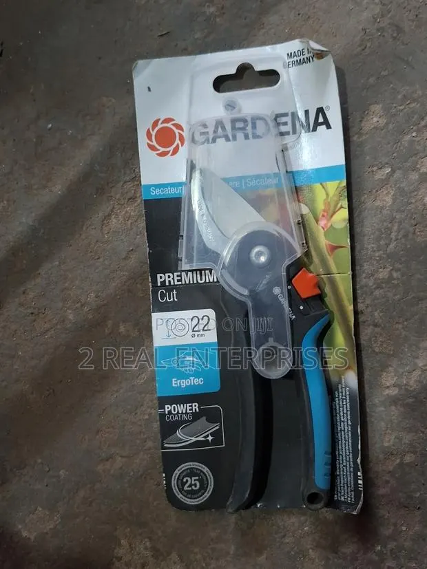 GARDENA PremiumCut Bypass Secateurs 22mm · Photo 1