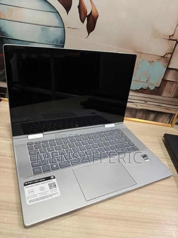 Laptop HP 16GB Intel Core i7 SSD 512GB · Photo 1