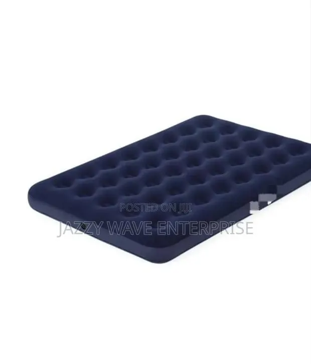 Double Size Inflatable Bed With Electric Pump · Photo 1