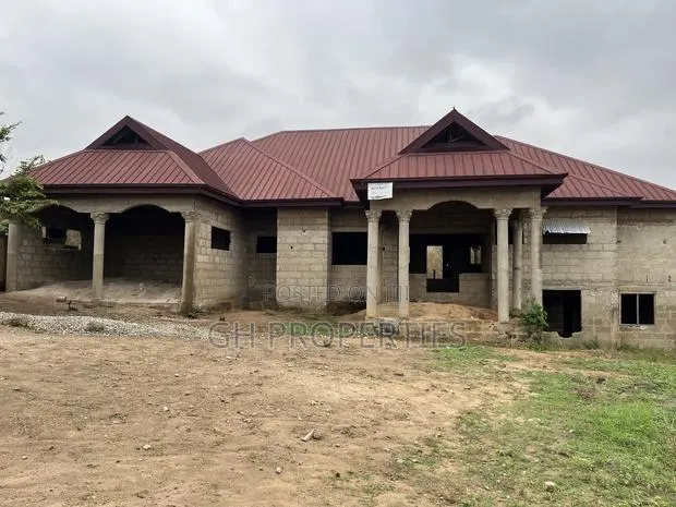 5bdrm House in Apaaso, Kumasi Metropolitan for sale · Photo 1