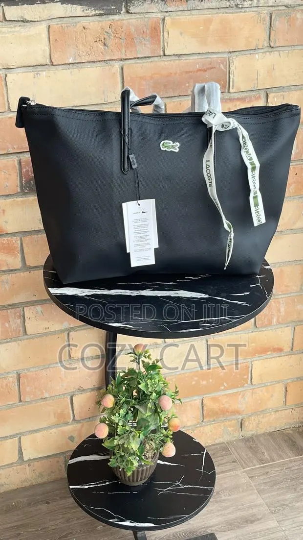 Lacoste Tote Bag · Photo 1
