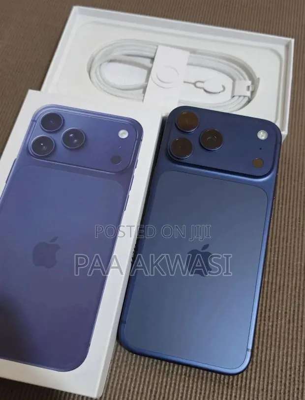 Apple iPhone 17 Pro Max 512 GB Blue · Photo 1