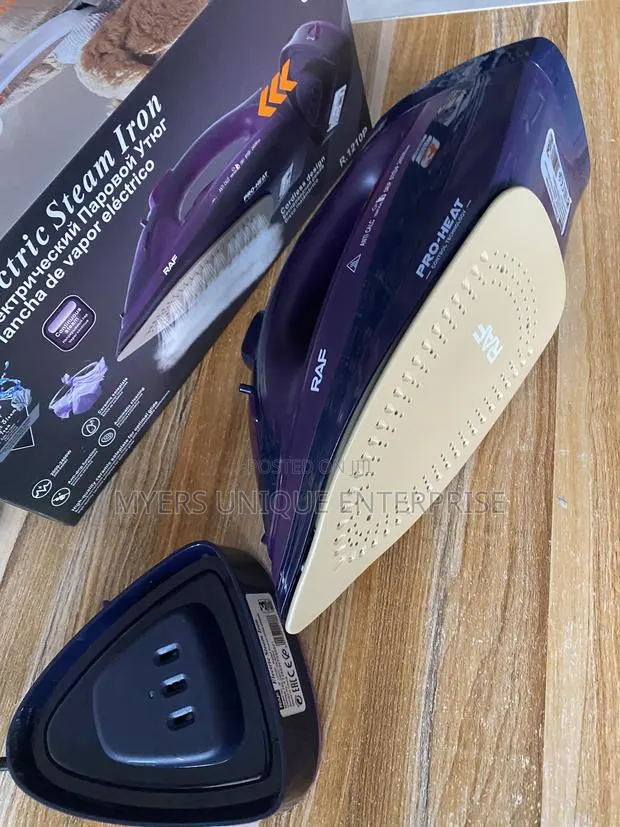 2400W Powerful Cordless Steam Iron · Photo 1