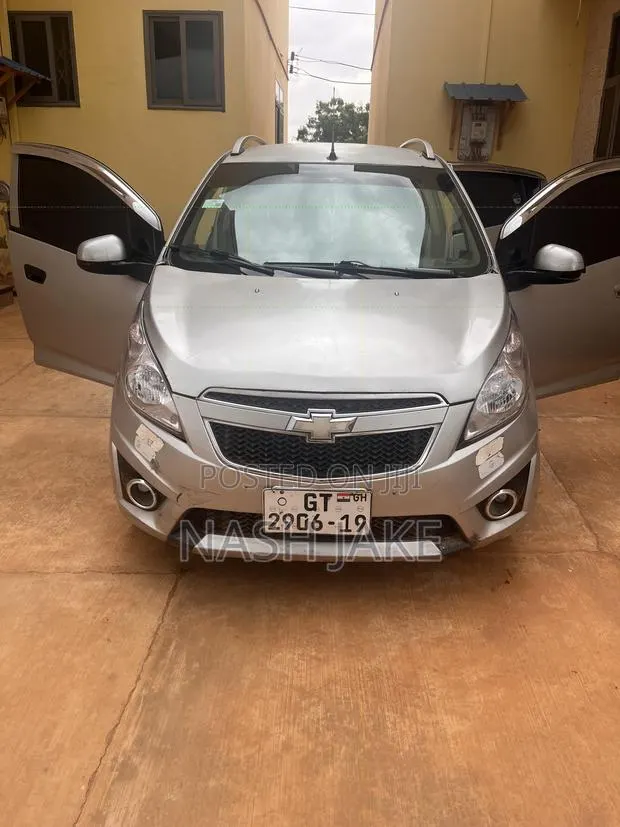 Chevrolet Spark Plus 2012 Gray · Photo 1