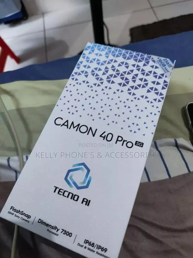 New Tecno Camon 40 Pro 256 GB Black · Photo 1
