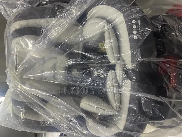 A Child Safety Seat · Photo 1