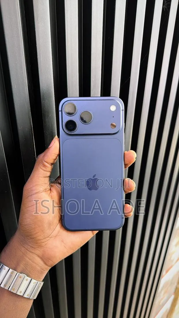 Apple iPhone 17 Pro Max 256 GB · Photo 1