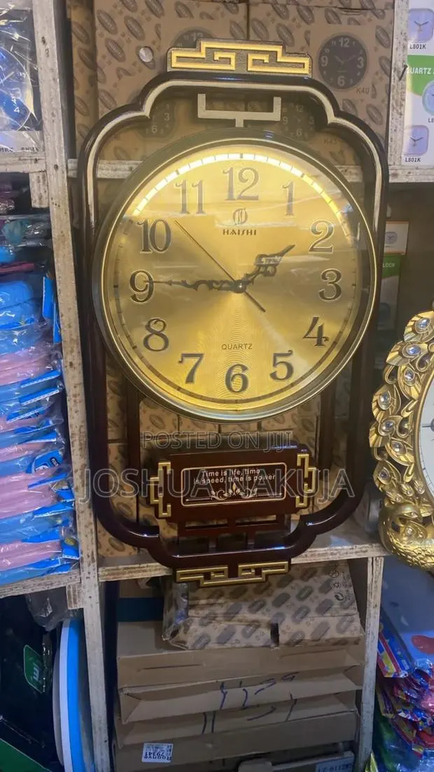 Home Clock · Photo 1