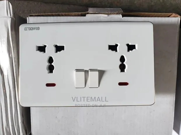GRANDELED Double Multi White Socket With Light · Photo 1