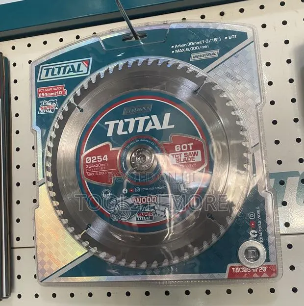 Total 10” TCT Saw Blade for Wood 60t · Photo 1