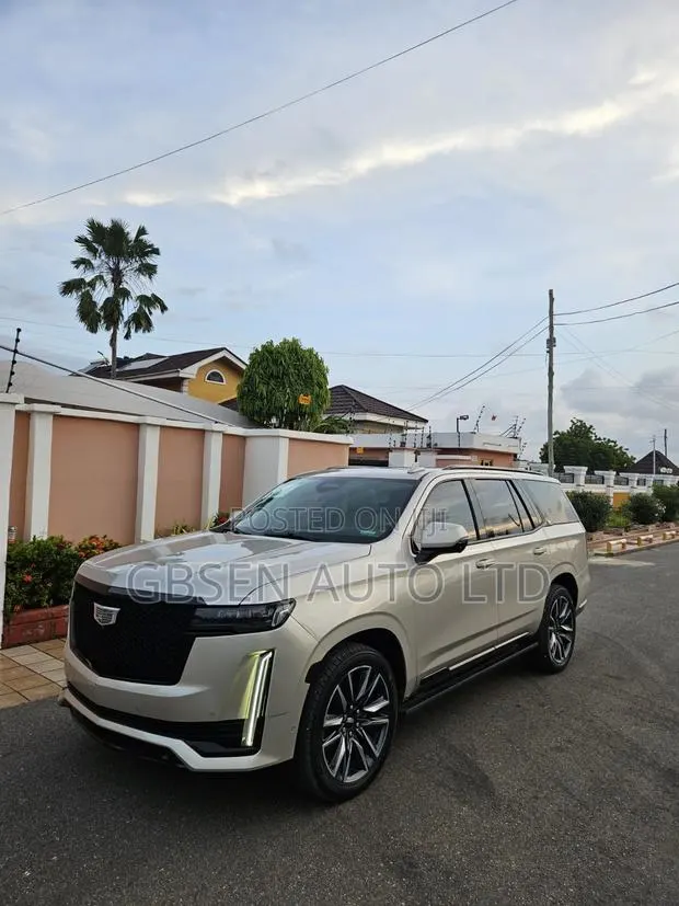 Cadillac Escalade 2021 Gold · Photo 1