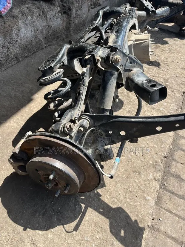 RAV4 Back Axle Complete · Photo 1