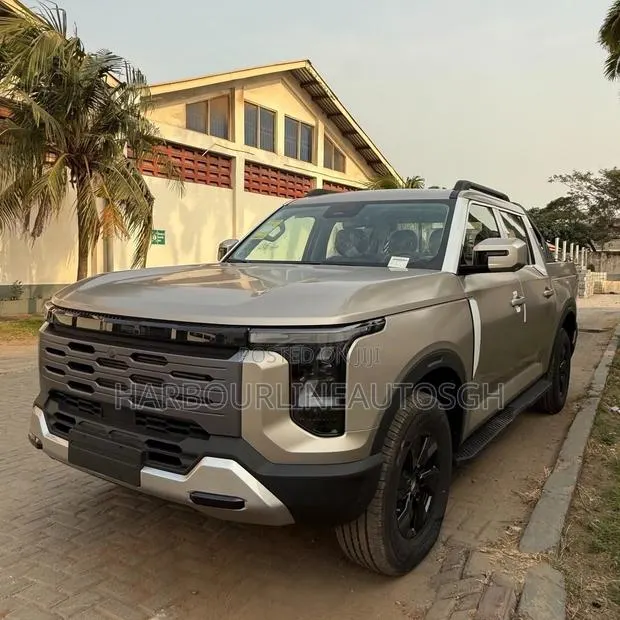 New Dongfeng Z9 2.3T Diesel 4WD 2026 Beige · Photo 1