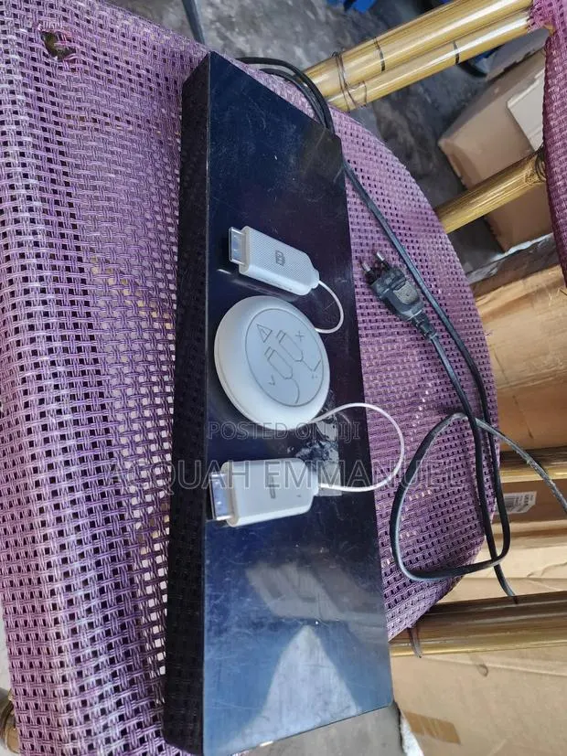 Samsung One Connect and Cable · Photo 1