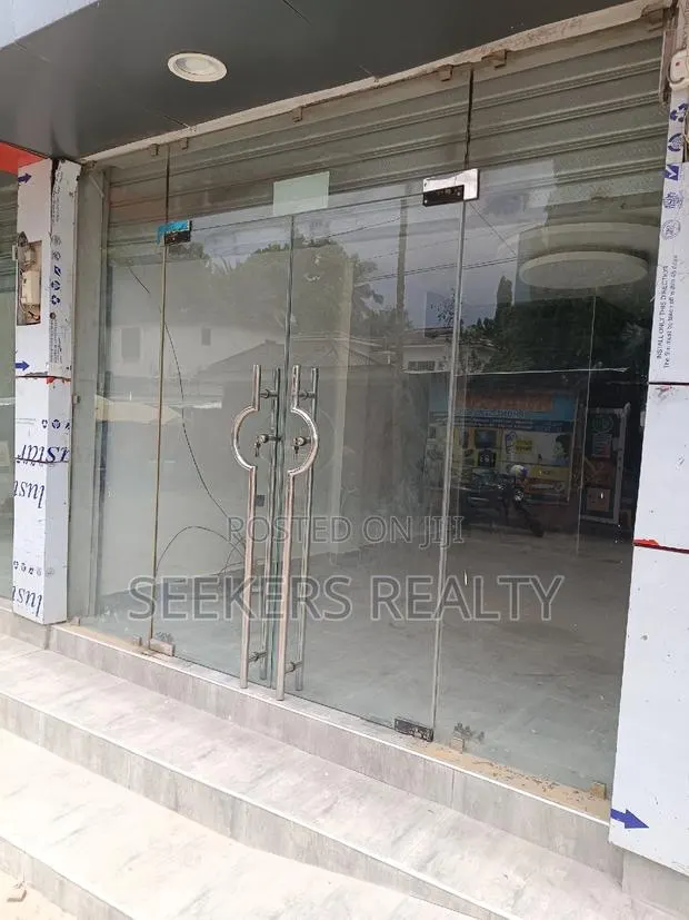 A Single Shop for Rent at Osu Oxford Street · Photo 1