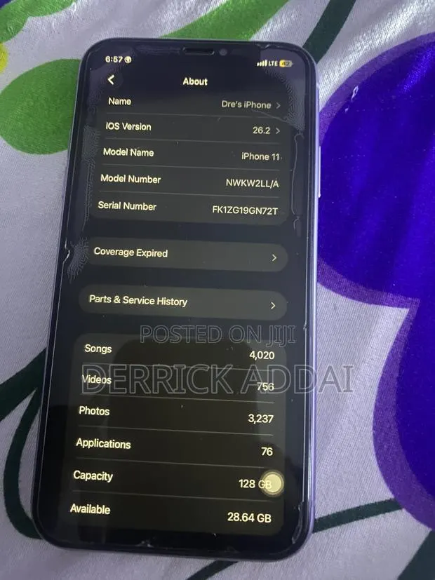 Apple iPhone 11 128 GB Graphite · Photo 1