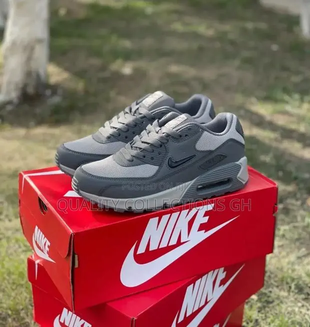 Aimax Pure Ash and White · Photo 1