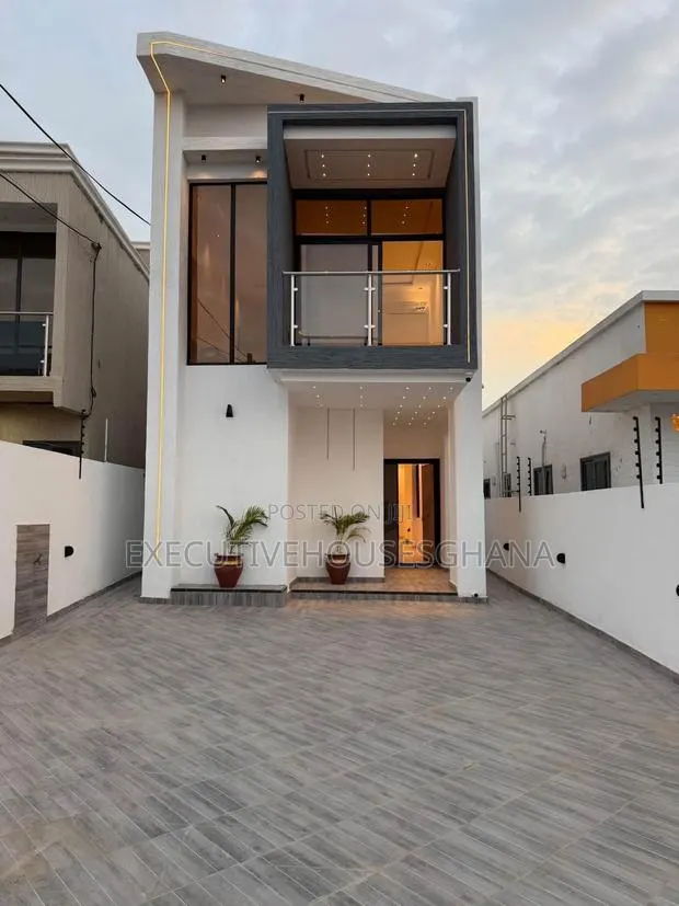 3bdrm House in Executivehousesghana, Lake Side Estate for sale · Photo 1