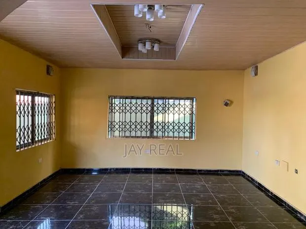 3bdrm Apartment in Jay Real Estate, Kasoa for rent · Photo 1