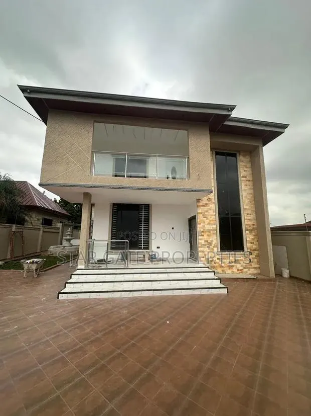 4bdrm House in Kwamo, Ejisu-Juaben Municipal for sale · Photo 1