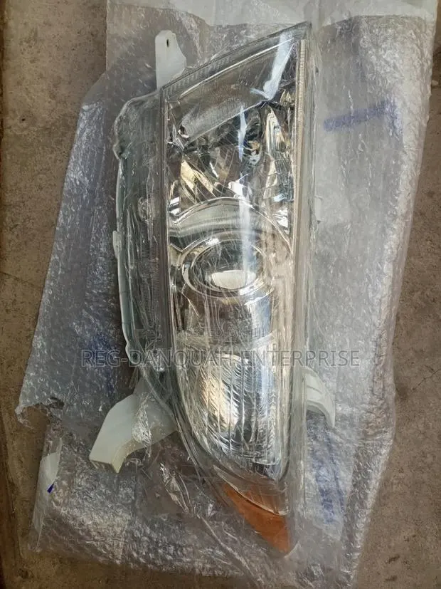 Toyota Highlander 2011,2012,2013 Head Light · Photo 1