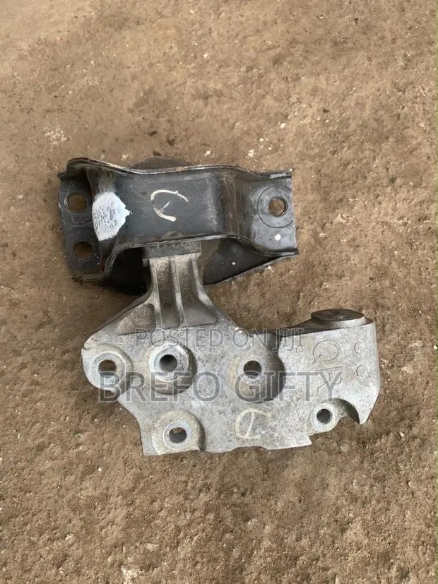 Nissan Rogue Engine Mount · Photo 1