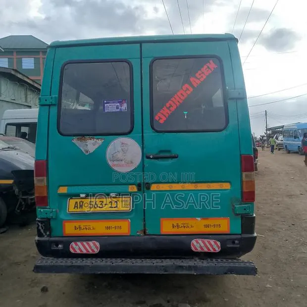 Mercedes-Benz Sprinter 2010 Green · Photo 1