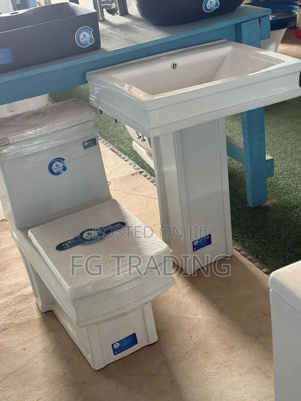 Combined Water Closet _ Square Toilet · Photo 1