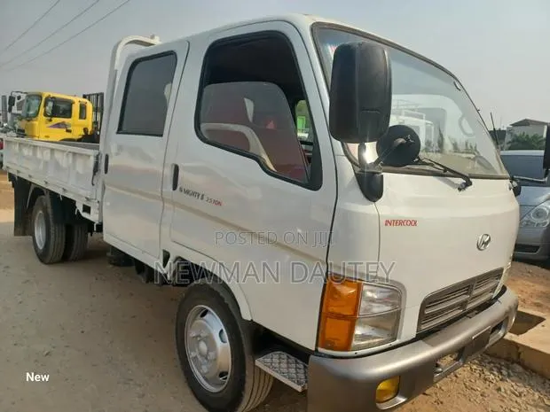 Hyundai Mighty Double Cabin Manual Engine · Photo 1
