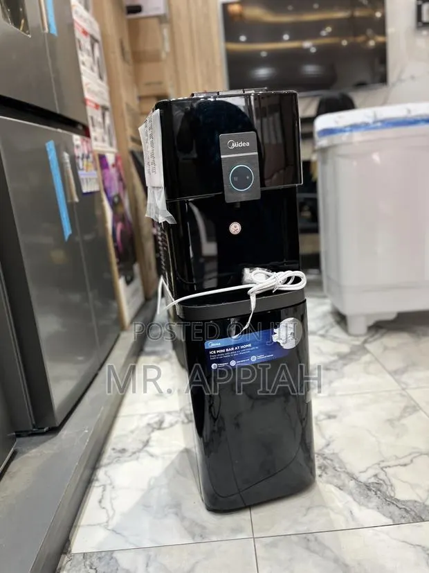 Elegant Black Midea 30L Water Dispenser(3 Tray) · Photo 1