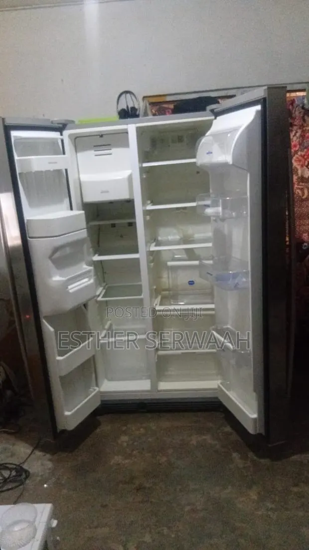 Refrigerator · Photo 1