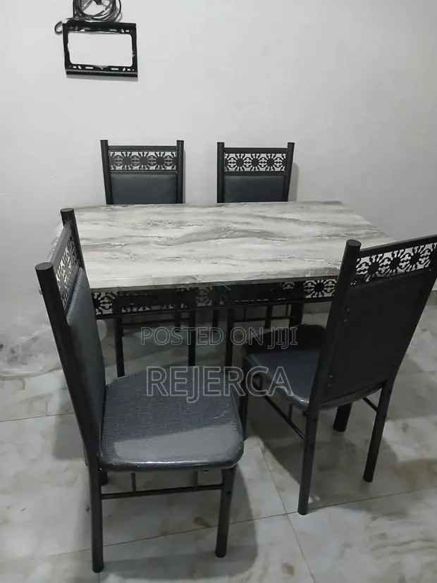 Dinning Set as Seen · Photo 1