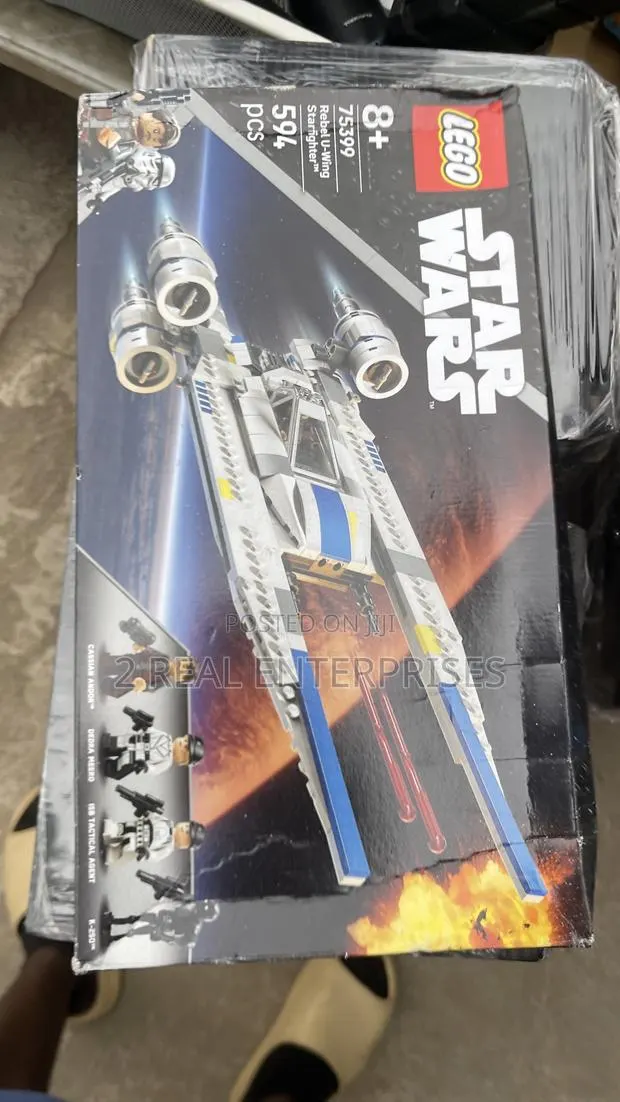 LEGO Star Wars Rebel U-Wing Starfighter Gift Set · Photo 2