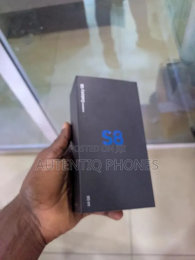 New Samsung Galaxy S8 64 GB Gray · Photo 1