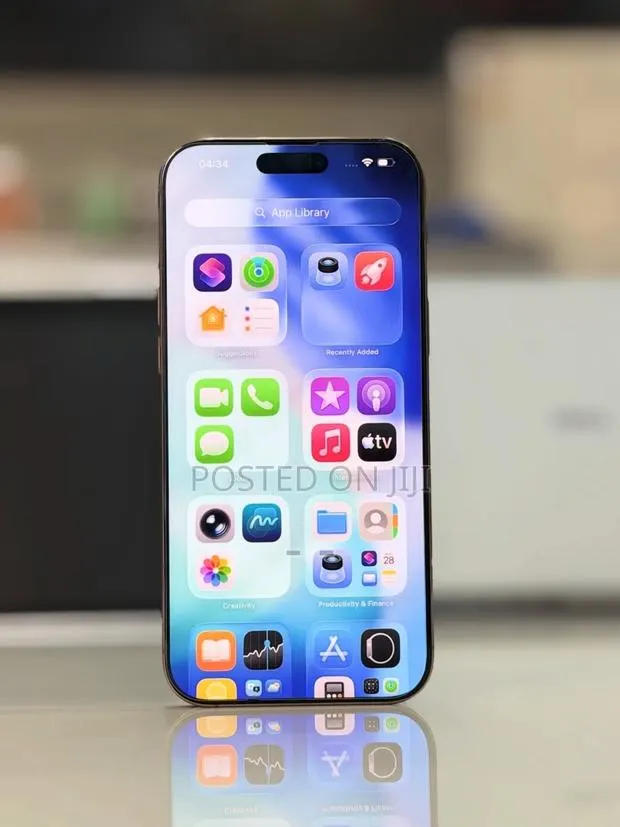 Apple iPhone 16 Pro Max 512 GB Gold · Photo 1