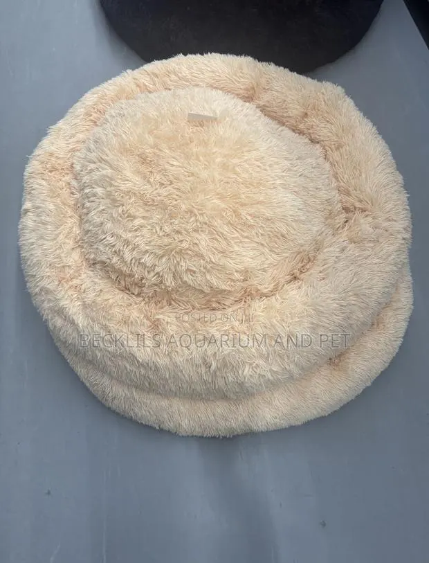 Fluffy Large Dog Bed · Photo 1