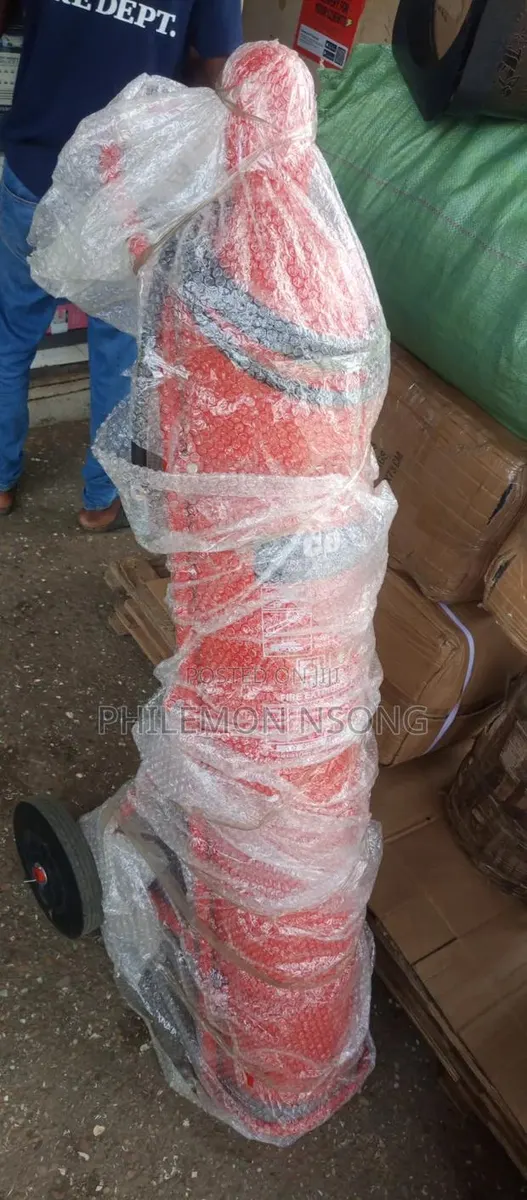 25kg Co2 Fire Extinguisher. · Photo 1