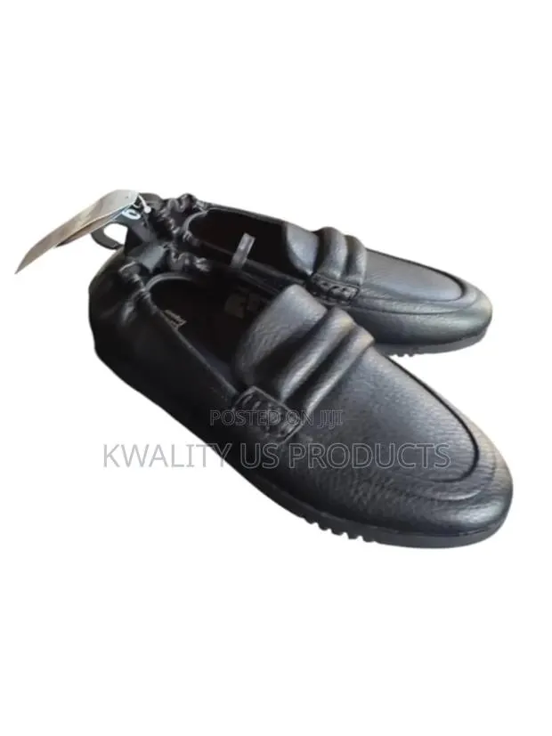 Time and Tru Ladies Flat Shoe · Photo 1