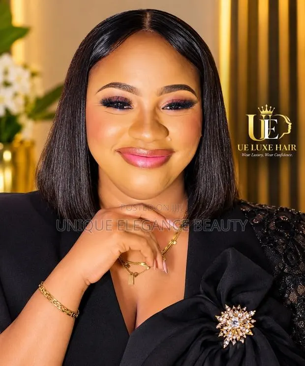 Professional Makeup Artist · Photo 1